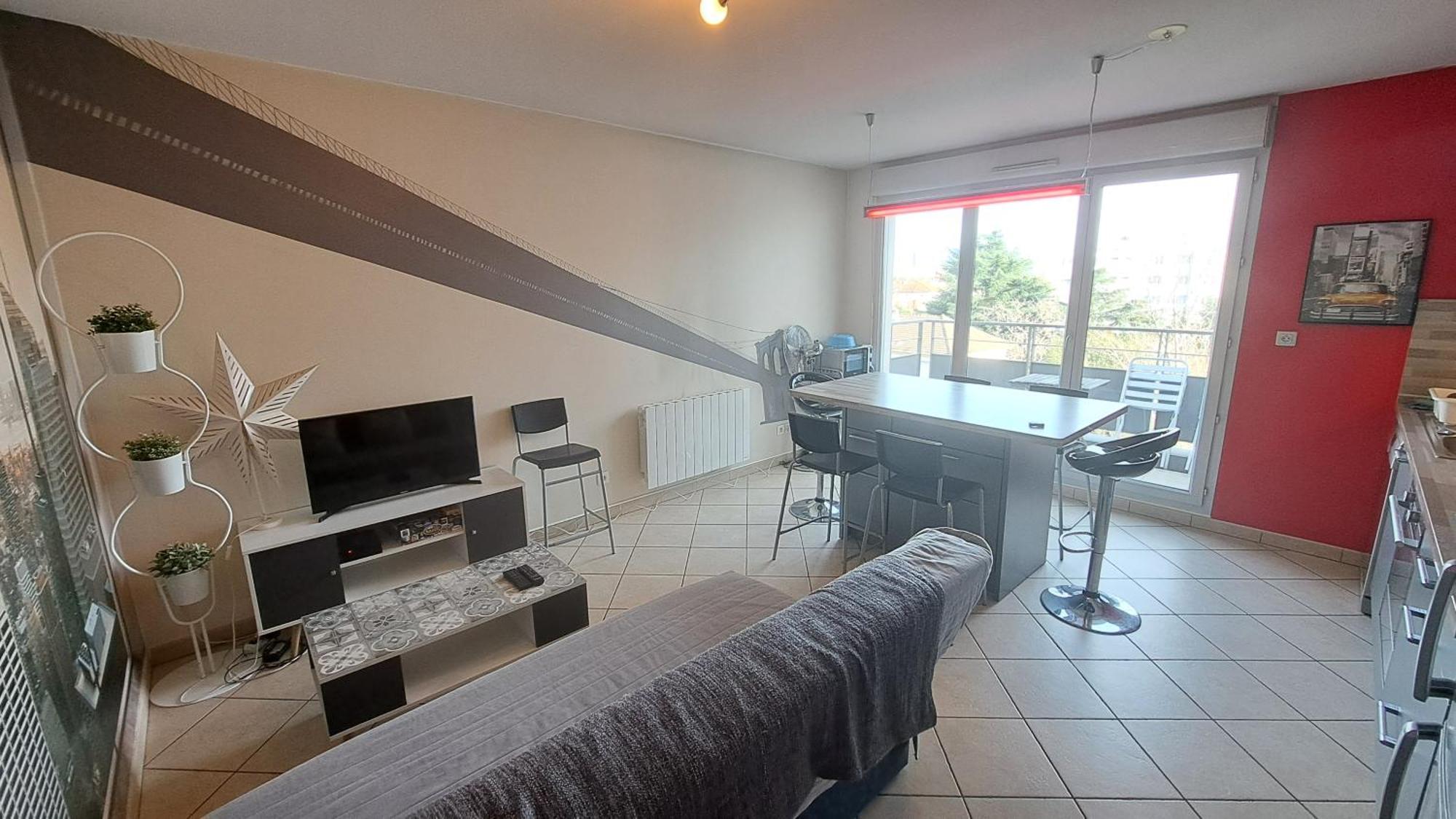 Appartement Cosy 3 Pieces Avec Garage Privatif Saint-Priest  Exterior photo