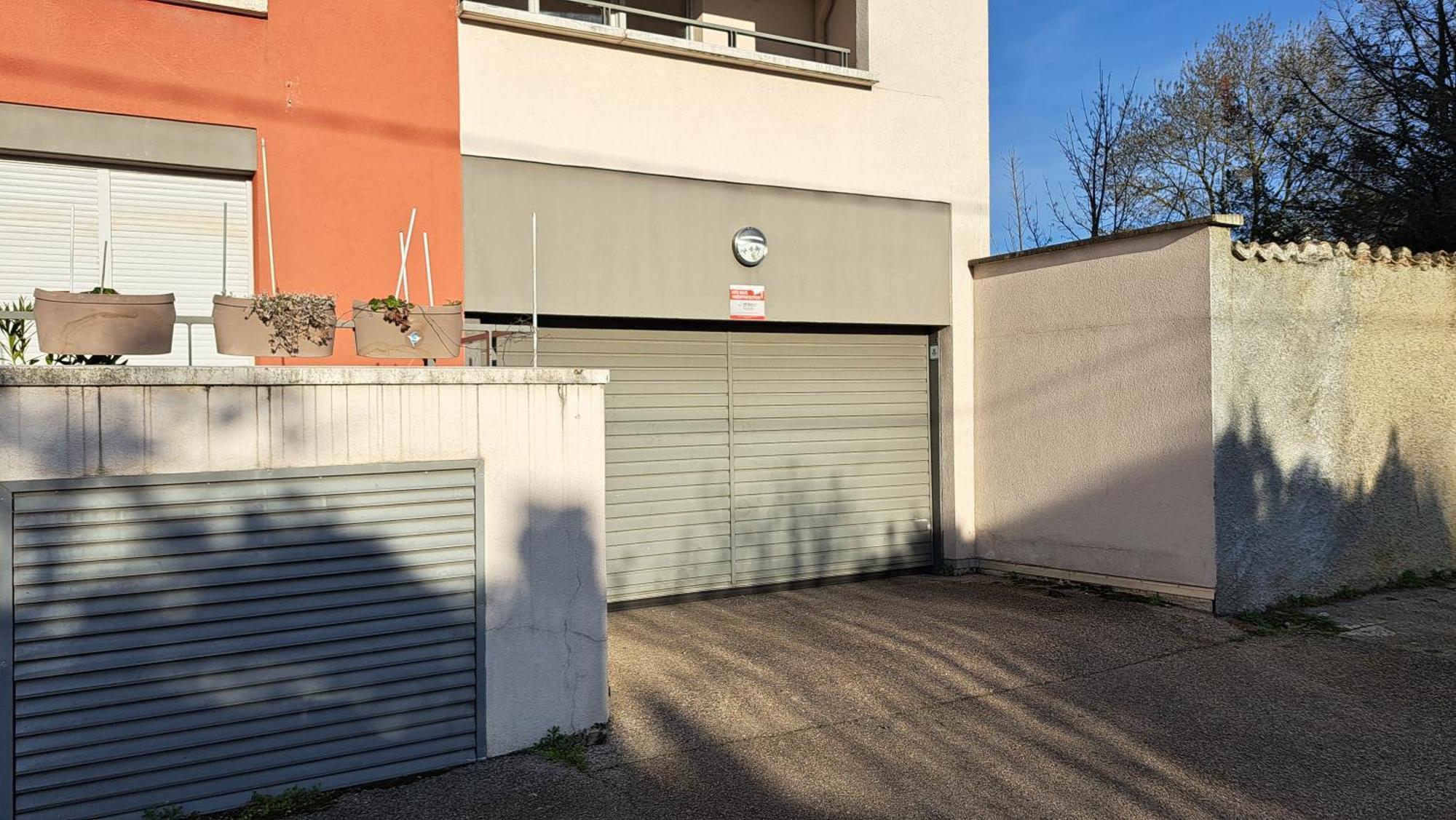 Appartement Cosy 3 Pieces Avec Garage Privatif Saint-Priest  Exterior photo